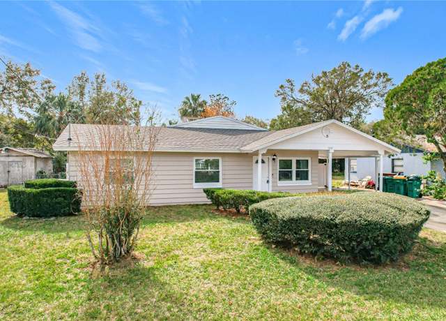 Property at 1805 Jefferson Dr, Mount Dora, FL 32757, 4 beds, 2.5 baths