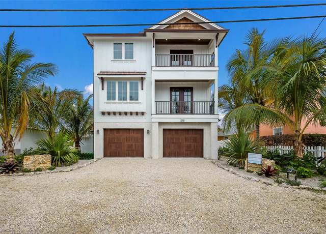 Property at 2213 Avenue C, Bradenton Beach, FL 34217, 7 beds, 7.5 baths