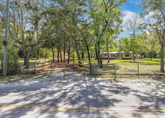 Property at 7951 NE 120th Ave, Bronson, FL 32621, 3 beds, 2 baths