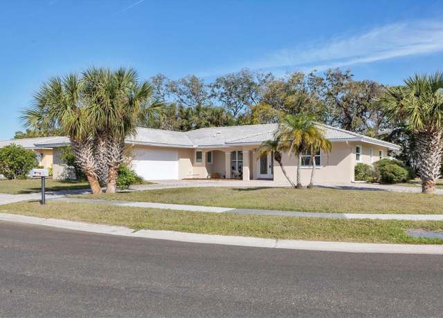 Property at 7211 Antigua Pl, Sarasota, FL 34231, 3 beds, 2 baths