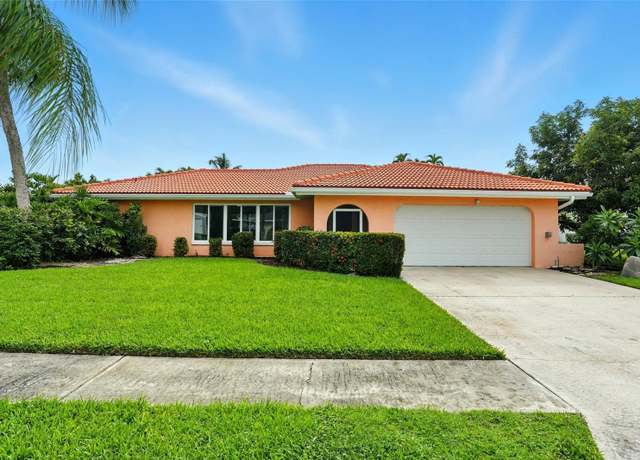 Property at 4558 Vinewood Cir, North Fort Myers, FL 33903, 3 beds, 2 baths