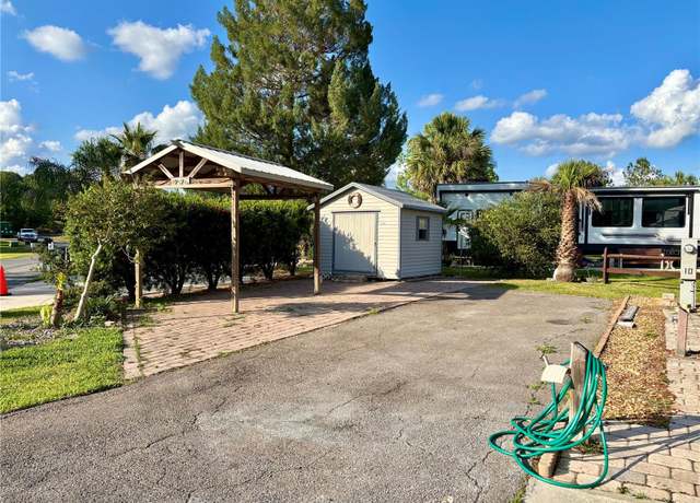 Property at 2927 NE 102nd Avenue Rd, Silver Springs, FL 34488