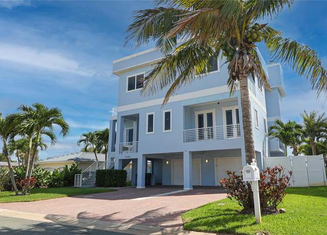 Property at 11105 5th St E, Treasure Island, FL 33706, 4 beds, 3.5 baths