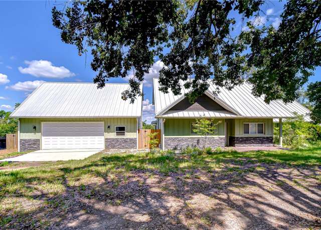 Property at 16930 Sweetwater Rd, Dade City, FL 33523, 3 beds, 3 baths