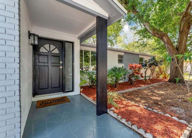 Property at 1135 17th Ave SW, Largo, FL 33778, 3 beds, 2 baths
