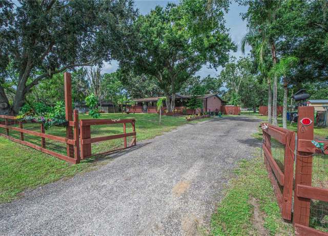 Property at 12715 Lovers Ln, Riverview, FL 33579, 3 beds, 2 baths