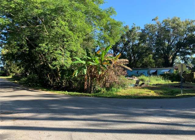 Property at 703 Whispering Pines Dr, Auburndale, FL 33823
