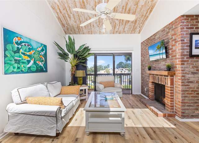 Property at 1051 S Highland St Unit 7D, Mount Dora, FL 32757, 2 beds, 2 baths