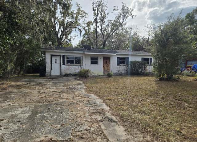 Property at 2103 Parkview Ave, Leesburg, FL 34748, 3 beds, 3 baths