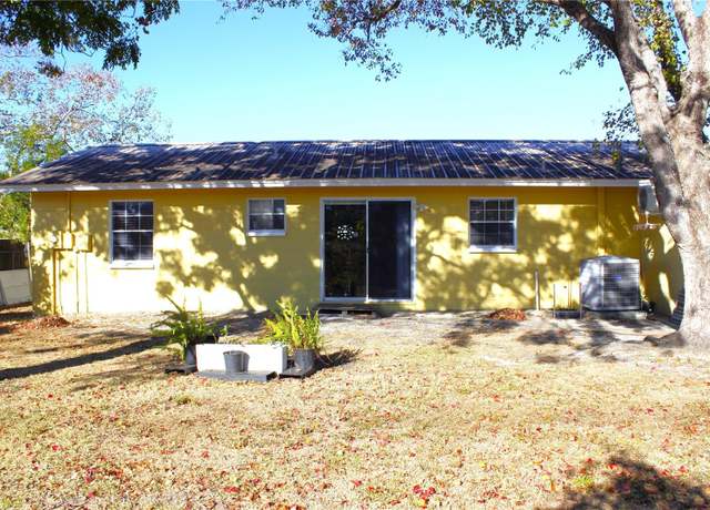 Property at 12663 Eddington Rd, Spring Hill, FL 34609, 2 beds, 1.5 baths