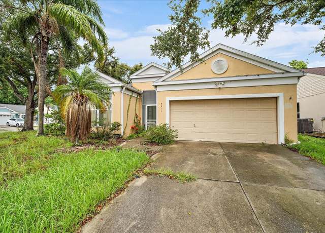 Property at 5511 46th St E, Bradenton, FL 34203, 3 beds, 2 baths