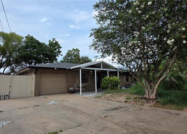 Property at 1302 Center St, Ocoee, FL 34761, 3 beds, 2 baths