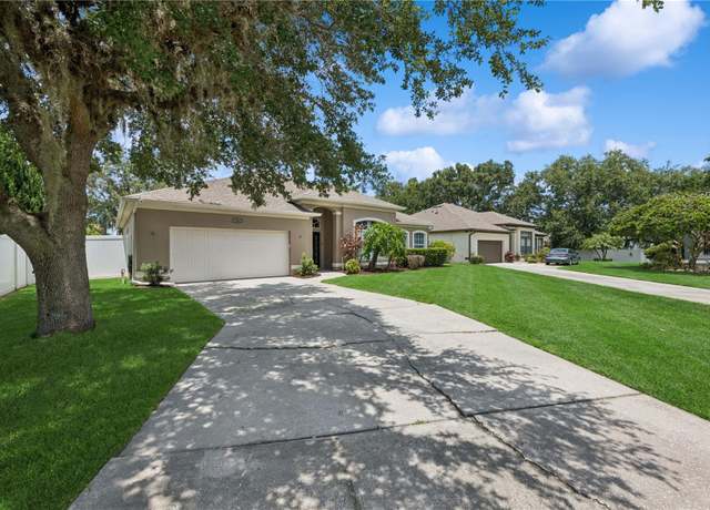 Property at 341 Lake Amberleigh Dr, Winter Garden, FL 34787, 3 beds, 2 baths