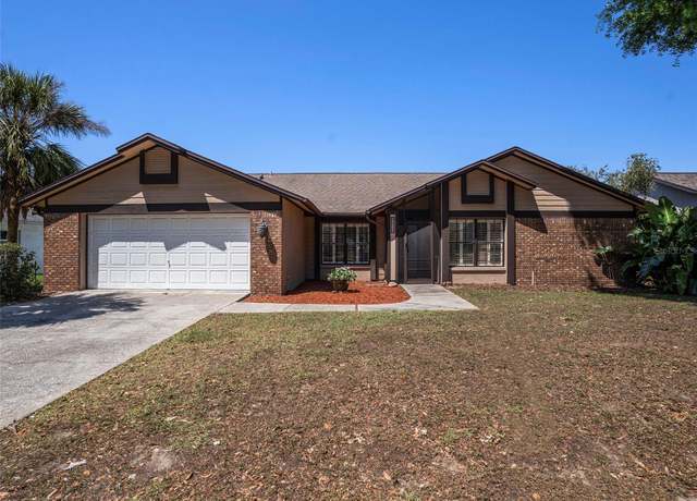 Property at 2412 Arborwood Dr, Valrico, FL 33596, 3 beds, 2 baths