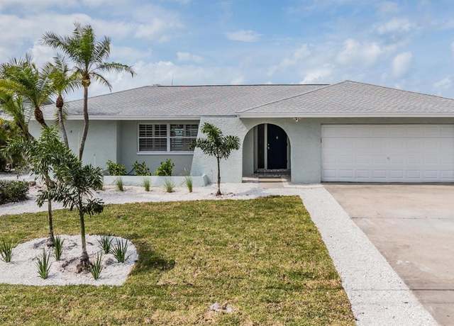 Property at 7092 S Shore Dr S, St Petersburg, FL 33707, 4 beds, 3 baths