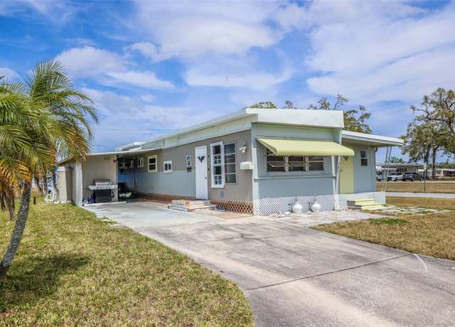 Property at 303 50th Ave W, Bradenton, FL 34207, 3 beds, 1.5 baths