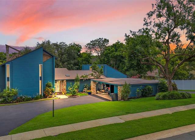 Property at 2922 Cocovia Way, Leesburg, FL 34748, 3 beds, 2.5 baths