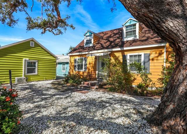 Property at 5407 29th Ave S, Gulfport, FL 33707, 6 beds, 4 baths