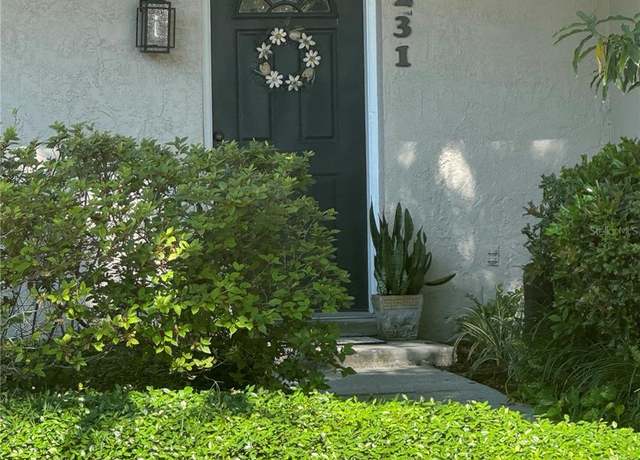 Property at 5231 Bayshore Blvd #10, Tampa, FL 33611, 3 beds, 2.5 baths