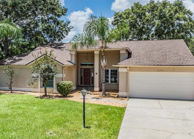 Property at 3501 Country Creek Ln, Valrico, FL 33596, 5 beds, 3.5 baths