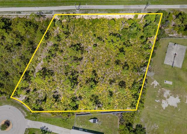 Property at 9437 Treasure Lake Ct, St James City, FL 33956
