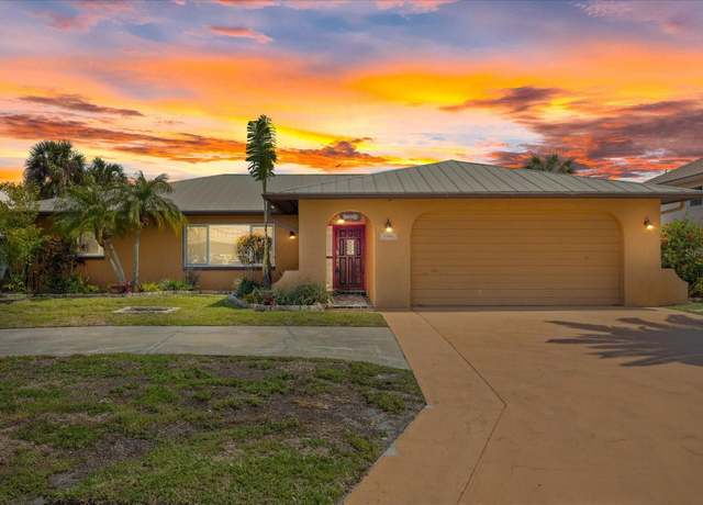 Property at 5000 Southshore Dr, New Port Richey, FL 34652, 3 beds, 2 baths