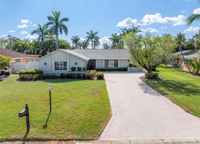 Property at 5240 Fairfield Dr, Fort Myers, FL 33919, 3 beds, 2 baths