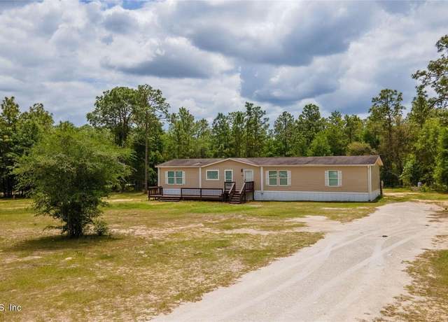Property at 105 Torres Rd, Hawthorne, FL 32640, 4 beds, 2 baths