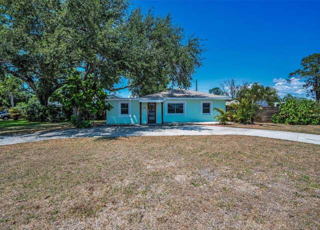 Property at 1101 Essex Dr N, St Petersburg, FL 33710, 3 beds, 1.5 baths