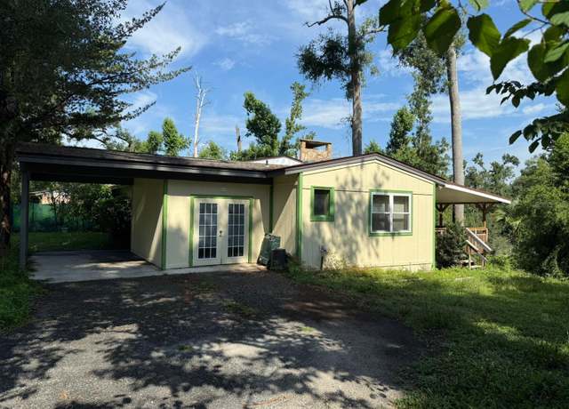 Property at 10407 River Wood Dr, Live Oak, FL 32064, 3 beds, 2 baths