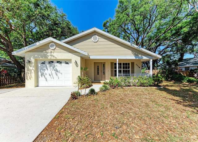 Property at 1118 38th St W, Bradenton, FL 34205, 3 beds, 2 baths