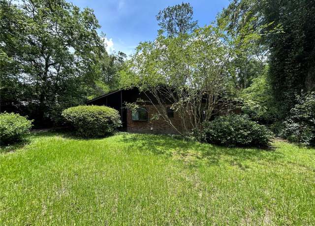 Property at 1719 NW 11th Rd, Gainesville, FL 32605, 2 beds, 2 baths
