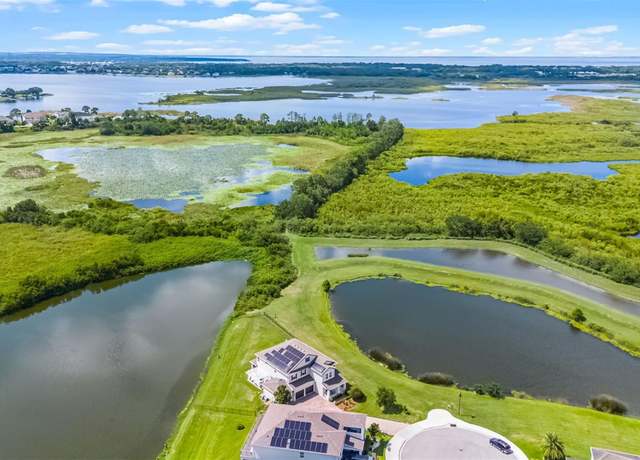 Property at 15208 Lake Claire Overlook Dr, Winter Garden, FL 34787, 5 beds, 4 baths