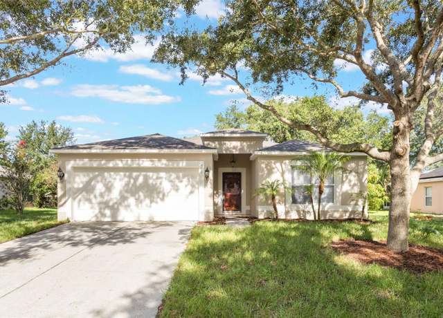 Property at 988 Vanderbilt Dr, Eustis, FL 32726, 4 beds, 2 baths