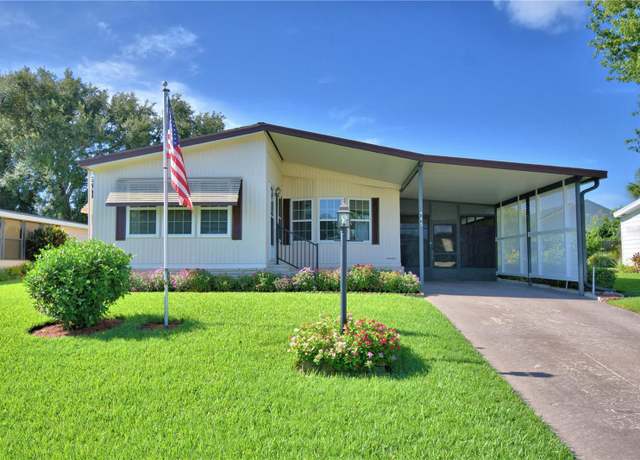 Property at 443 Village Cir SW, Winter Haven, FL 33880, 2 beds, 2 baths
