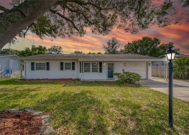 Property at 39093 Citadel Cir, Zephyrhills, FL 33542, 2 beds, 2 baths