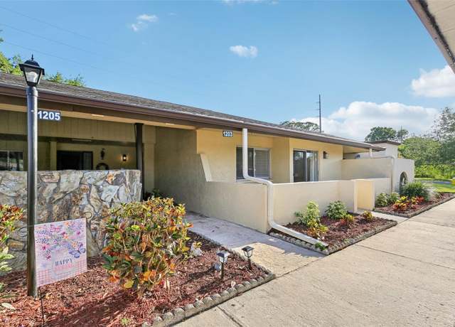 Property at 1203 16th Cir SE, Largo, FL 33771, 2 beds, 2 baths