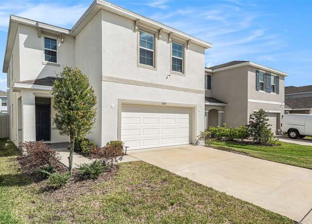 Property at 5640 Wandering Willow Dr, Wesley Chapel, FL 33545, 4 beds, 2.5 baths