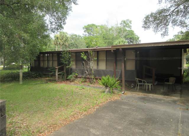 Property at 2200 SE 172nd Ave, Silver Springs, FL 34488, 3 beds, 2 baths