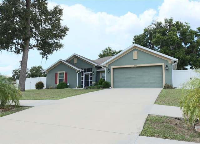 Property at 3005 NE 25th St, Ocala, FL 34470, 4 beds, 3 baths
