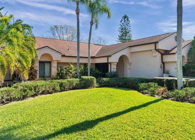 Property at 1008 Royal Birkdale Dr, Tarpon Springs, FL 34688, 4 beds, 4.5 baths