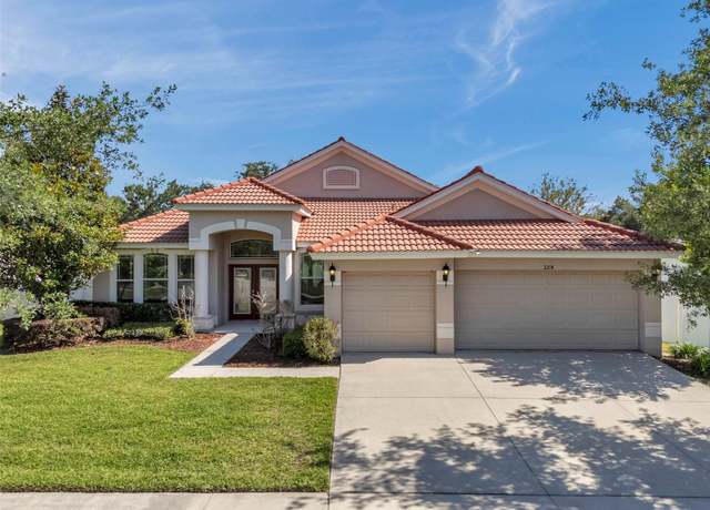 Property at 2218 Valterra Vista Way, Valrico, FL 33594, 4 beds, 3 baths