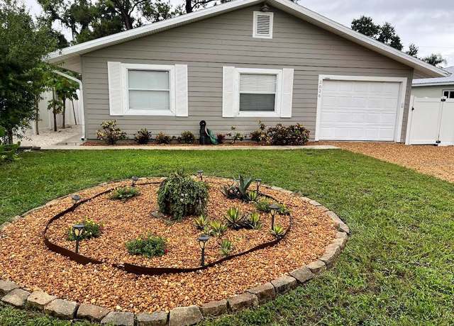 Property at 3036 Edgewood Ter, Sarasota, FL 34231, 3 beds, 2 baths