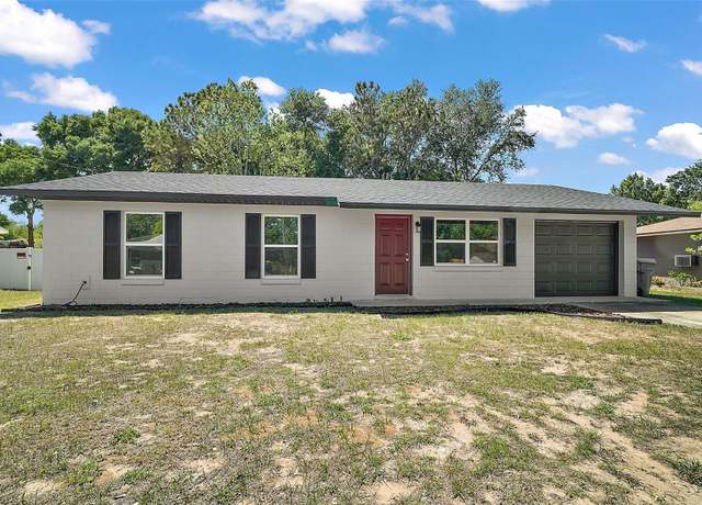 Property at 525 Oak Dr, Tavares, FL 32778, 3 beds, 2 baths