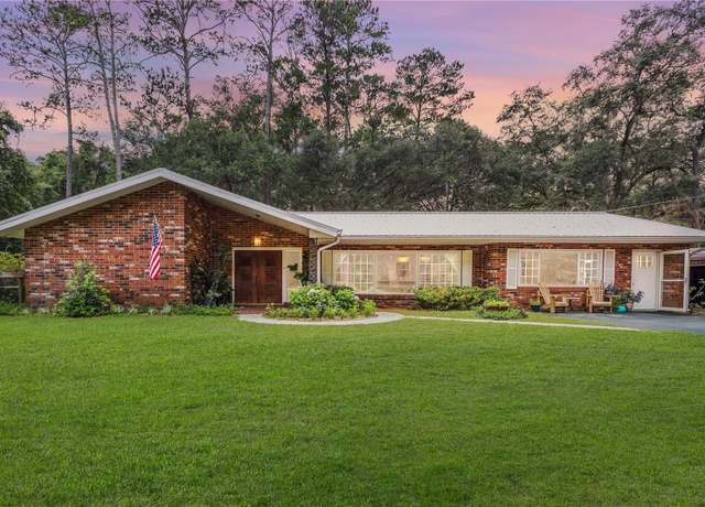 Property at 5050 NE 155th Ave, Williston, FL 32696, 4 beds, 2.5 baths