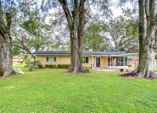 Property at 33137 Cercelia Rd, Dade City, FL 33523, 3 beds, 2 baths