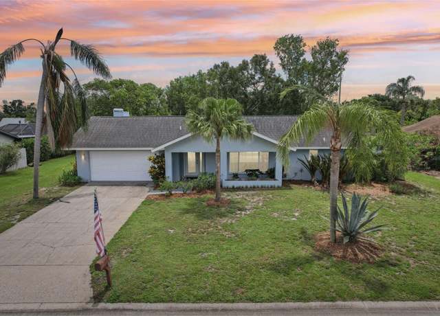 Property at 5385 Dominica Cir, Sarasota, FL 34233, 3 beds, 2 baths