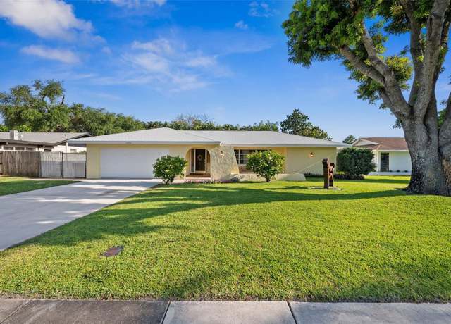Property at 1256 Morningside Dr, Fort Myers, FL 33901, 4 beds, 3 baths