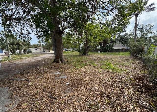 Property at 2024 7th Ave E, Bradenton, FL 34208