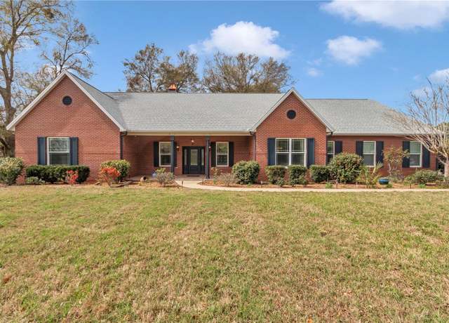 Property at 5560 NE 31st Ter, Ocala, FL 34479, 4 beds, 2.5 baths